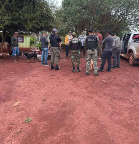 Despliegan un amplio operativo para dar con el paradero de un hombre desaparecido en Colonia Delicia imagen-12