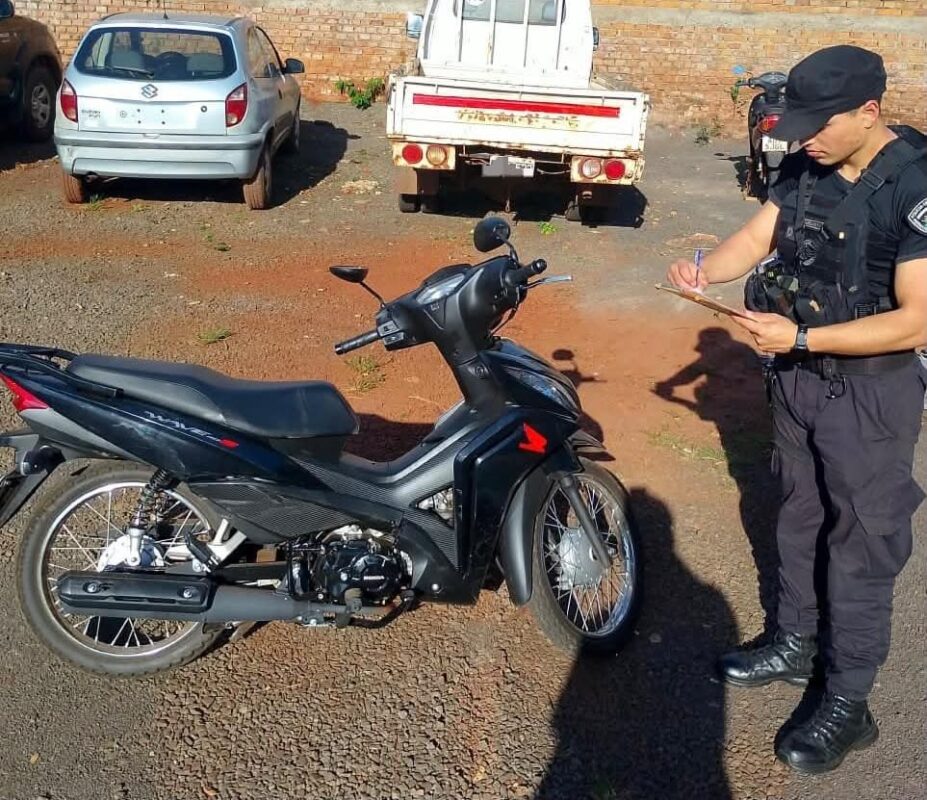 Oberá: robó una moto, chocó durante la fuga y terminó detenido Oberá: robó una moto, chocó durante la fuga y terminó detenido imagen-5