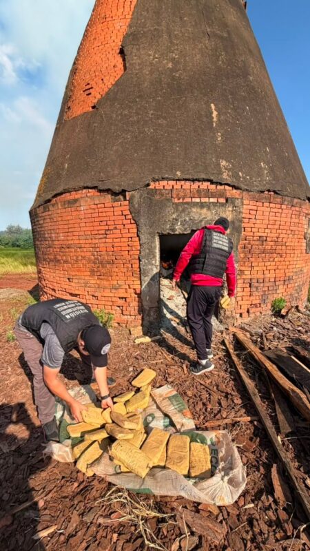 La Policía incineró más de 700 kilos de estupefacientes secuestrados en procedimientos en Misiones imagen-12