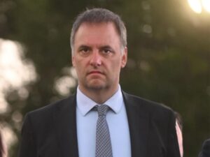 La Justicia intimó a Manuel Adorni para que explique su patrimonio imagen-3