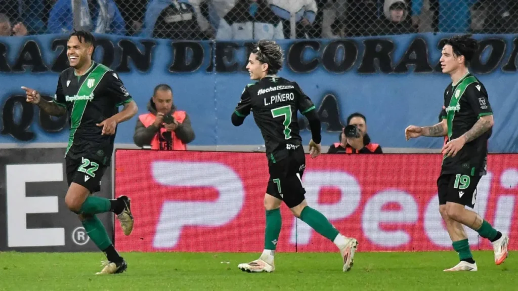 Banfield resistió hasta el final, ganó en el Cilindro y profundizó la crisis de Racing: reviví lo mejor - TyC Sports imagen-5