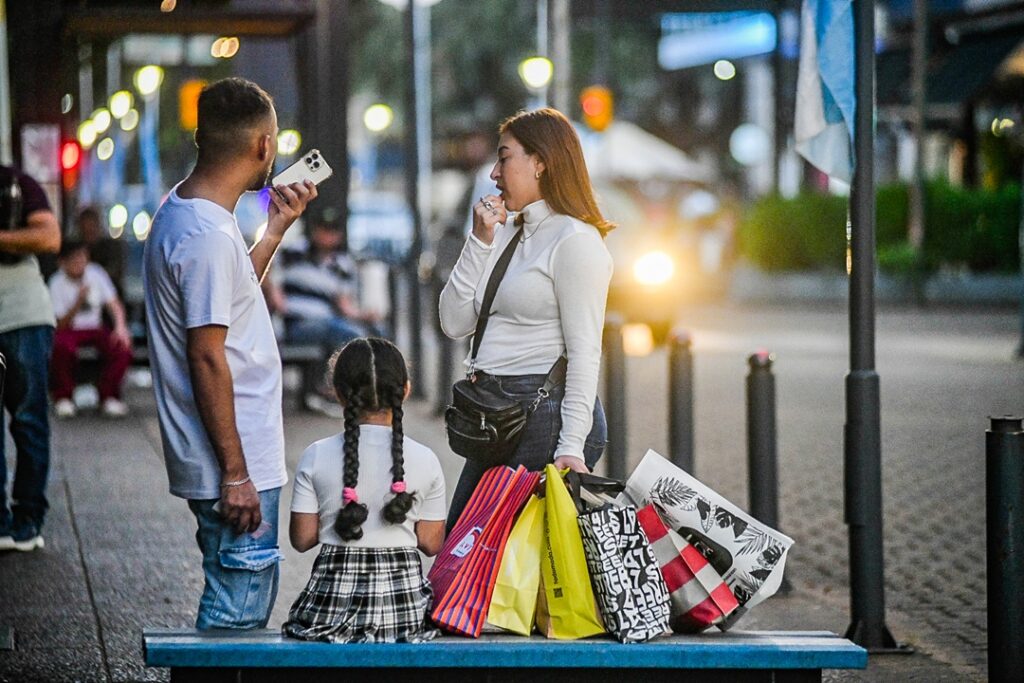Compras de última hora: intenso movimiento comercial para aprovechar el Ahora Niño imagen-5