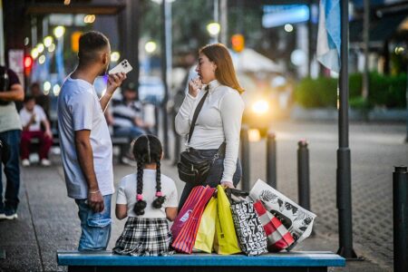 Compras de última hora: intenso movimiento comercial para aprovechar el Ahora Niño imagen-129