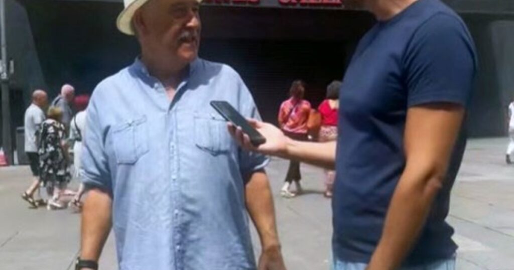 Antonio, taxista jubilado: "La noche es la vida, es para el que vive, para el que puede vivir. El día es para los obreros" imagen-106