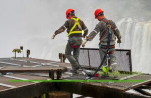 Comenzaron a retirar las pasarelas de Garganta del Diablo: los demas circuitos siguen habilitados imagen-70
