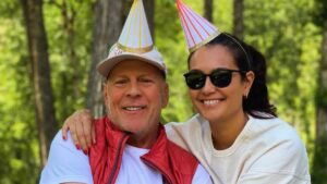 La mujer de Bruce Willis se sincera sobre su 50 cumpleaños: «Creo que la culpa es algo que siempre llevo conmigo» La mujer de Bruce Willis se sincera sobre su 50 cumpleaños: "Creo que la culpa es algo que siempre llevo conmigo" imagen-126