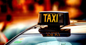 Sebastián, taxista en Mallorca: «Llego a facturar 7.000 euros por mes pero de abril a octubre no me tomo ni un día libre y trabajo hasta 14 horas» Sebastián, taxista en Mallorca: "Llego a facturar 7.000 euros por mes pero de abril a octubre no me tomo ni un día libre y trabajo hasta 14 horas" imagen-2