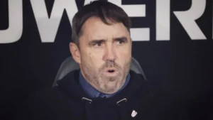 Coudet, otra vez cuestionado por su falta de reacción ante Vélez - TyC Sports imagen-1