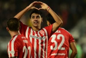 Torneo Clausura | Estudiantes aplastó 4-0 a Gimnasia y se quedó con el clásico platense Torneo Clausura | Estudiantes aplastó 4-0 a Gimnasia y se quedó con el clásico platense imagen-4