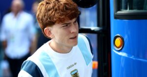 «Mediocampista polivalente»: Valentín Barco firmó con Chelsea y vuelve a la Premier League como un jugador diferente al que llegó de Boca "Mediocampista polivalente": Valentín Barco firmó con Chelsea y vuelve a la Premier League como un jugador diferente al que llegó de Boca imagen-3