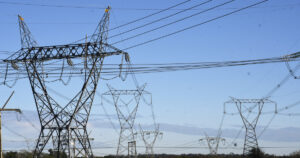 El Gobierno quiere destrabar una obra eléctrica clave de US$ 800 millones y apuesta al RIGI para atraer inversores El Gobierno quiere destrabar una obra eléctrica clave de US$ 800 millones y apuesta al RIGI para atraer inversores imagen-3