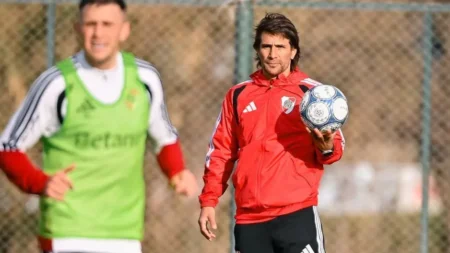 En Cantilo, arrancó el ciclo de Ponzio en River: la charla y por qué no entrenaron en Ezeiza - TyC Sports imagen-6