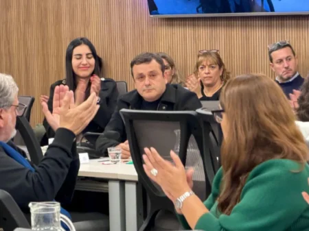 Herrera Ahuad: "No voy a estar del lado de quien les saque la tierra" imagen-4