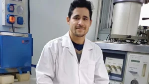 Físico logró observar por primera vez trazas subatómicas en el aula imagen-1