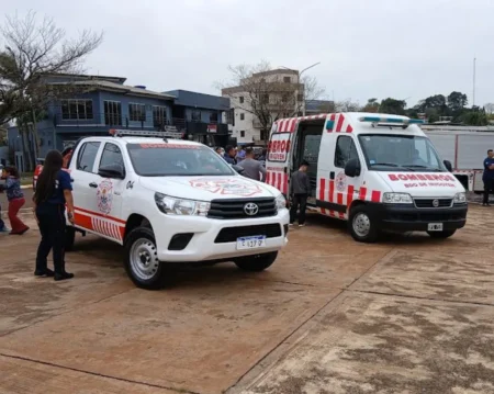 Bomberos Voluntarios de Bernardo de Irigoyen suman nuevas unidades móviles a su cuartel imagen-16