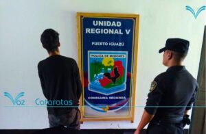 Quiso robarle a una pareja, fue reducido por vecinos y terminó detenido Quiso robarle a una pareja, fue reducido por vecinos y terminó detenido imagen-73