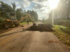 Vialidad de Misiones despliega obras de bacheo completo en las rutas provinciales 9, 11 y 223 Vialidad de Misiones despliega obras de bacheo completo en las rutas provinciales 9, 11 y 223 imagen-2