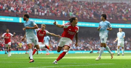 Video: Arsenal sorprendió al Manchester City por la Community Shield con un gol a los ¡23 segundos! Video: Arsenal sorprendió al Manchester City por la Community Shield con un gol a los ¡23 segundos! imagen-10