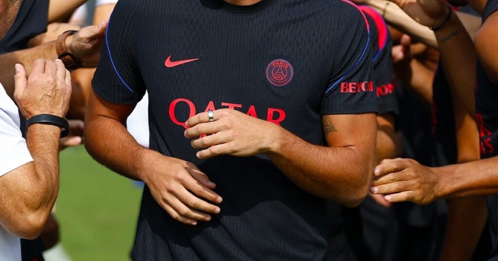 Cada vez más galáctico: PSG presentó al verdugo de la Selección en la final del Mundial imagen-5