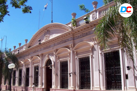 Misiones le pone un freno a las tasas abusivas: rige un límite del 39 % en créditos para empleados públicos y jubilados Misiones le pone un freno a las tasas abusivas: rige un límite del 39 % en créditos para empleados públicos y jubilados imagen-7