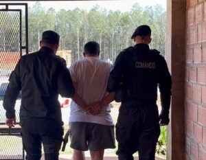 Grooming en Instagram: obtuvo fotos íntimas de una adolescente, la amenazó con publicarlas y fue detenido tras una investigación policial imagen-2