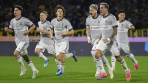 Boca avanzó por penales en la Copa Argentina tras sufrir ante Vélez y habrá cruce con Racing: reviví lo mejor - TyC Sports imagen-1