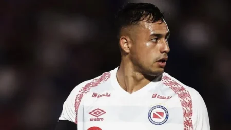 Independiente sumó un nuevo refuerzo tras una negociación relámpago con Argentinos Juniors - TyC Sports imagen-16