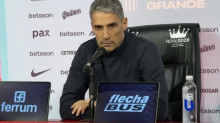 Vojvoda explotó en conferencia y confirmó que sigue en Racing: “No voy a abandonar a mis jugadores” - TyC Sports imagen-9