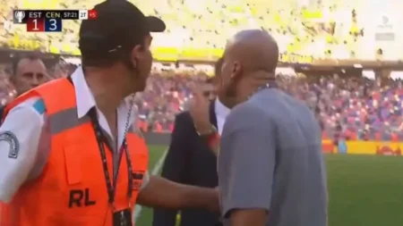"Ladrón": Verón increpó a Herrera y hubo piñas en el final de Central vs. Estudiantes - TyC Sports imagen-10