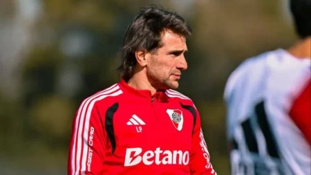 River se entrenó sin los convocados por Scaloni y jugaría un amistoso ante Vélez - TyC Sports imagen-6