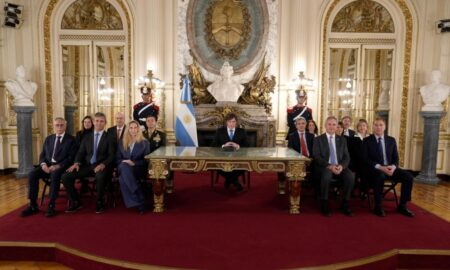 Milei anunció más sanciones a empresas inglesas y pidió “unidad” por Malvinas imagen-6
