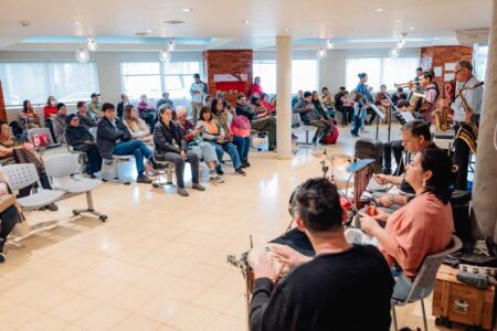 “La Melchora” compartió música regional con pacientes del Instituto Misionero del Cáncer imagen-23