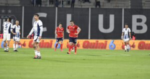 La Liga Profesional publicó el audio del VAR del gol anulado a Independiente: el diálogo con Zunino imagen-2