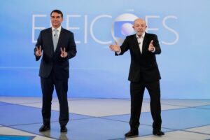 Lula y Bolsonaro se enfrentan en su último cara a cara antes del balotaje en Brasil imagen-4