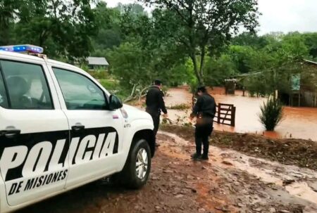 El río Paraná volvió a incrementar su caudal y continúan cerrados diez cruces internacionales imagen-9