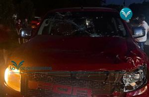 Choque entre una camioneta y una moto: dos personas resultaron heridas y fueron hospitalizadas imagen-3