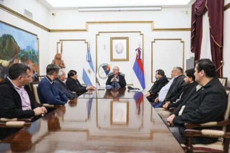 Passalacqua y el sector de la construcción articulan acciones para sostener la obra pública habitacional pese al recorte de Nación imagen-129