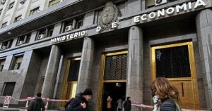 Las cuentas públicas sumaron $1,4 billones en septiembre, aunque se complica la meta fiscal anual acordada con el FMI Las cuentas públicas sumaron $1,4 billones en septiembre, aunque se complica la meta fiscal anual acordada con el FMI imagen-6
