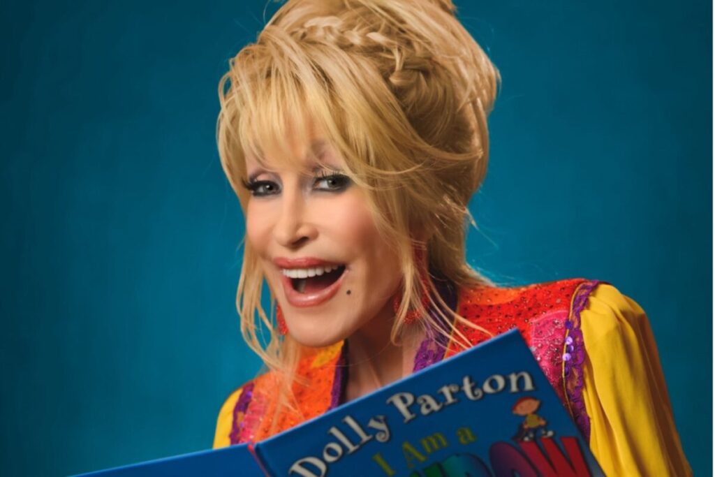 Antes de morir, Dolly Parton regaló más de 300 millones de libros a niños de todo el mundo y transformó la alfabetización infantil imagen-107