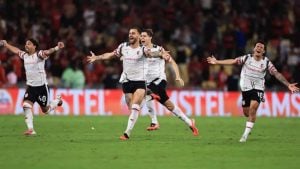 Noche de gloria en Río de Janeiro: Estudiantes venció por penales a Flamengo con un Muslera brillante y jugará la final de la Copa Libertadores contra Palmeiras imagen-4