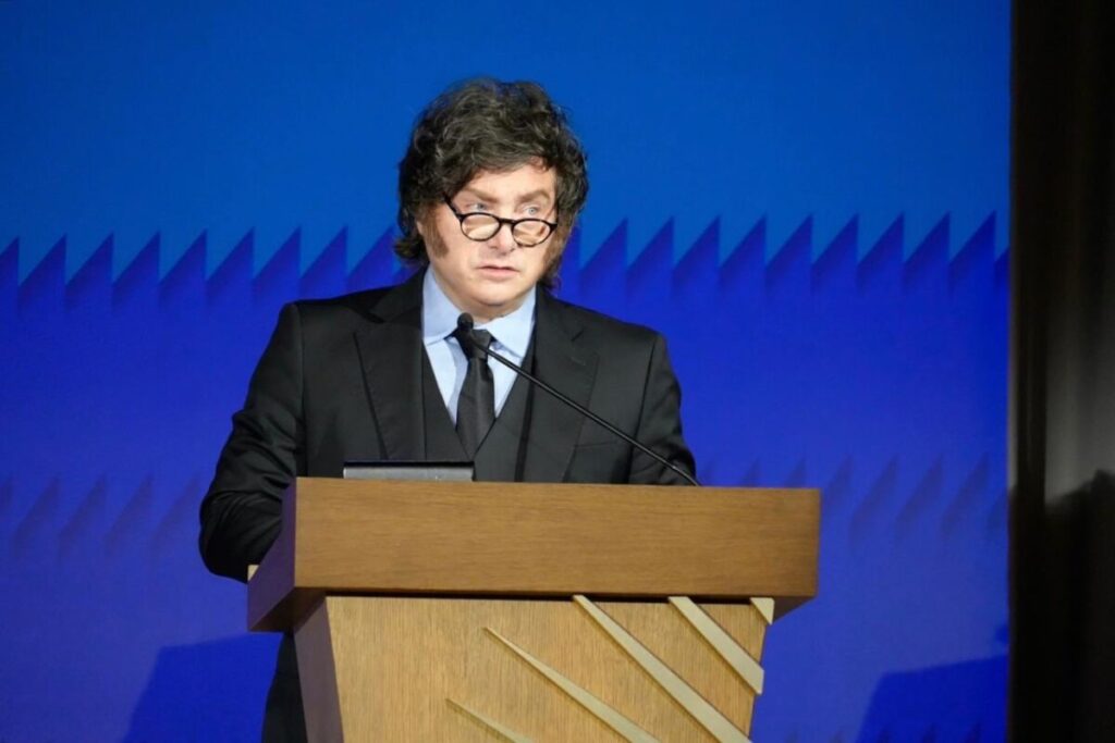 Javier Milei y sus medidas, en vivo: el presidente llamó a Lula “zurdo ladrón” días antes del balotaje en Brasil imagen-5