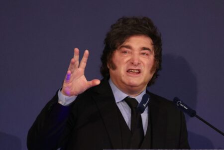 Javier Milei y sus medidas, en vivo: el Presidente reiteró en su discurso anual de Faro que la causa $LIBRA fue “una operación política y mediática” Javier Milei y sus medidas, en vivo: el Presidente reiteró en su discurso anual de Faro que la causa $LIBRA fue “una operación política y mediática” imagen-9