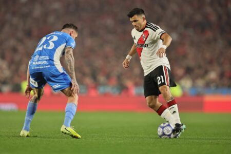 River fue de la promesa de una goleada a un triunfo sin respuestas convincentes para lo que viene imagen-8