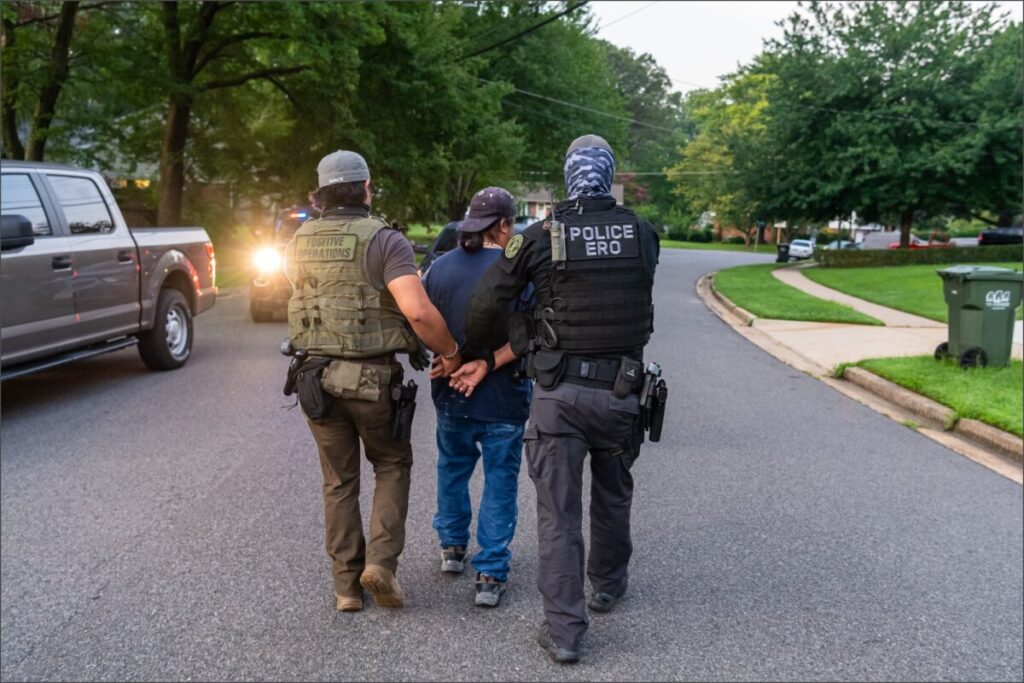 De “Doralzuela” a “Doralghost”: las redadas del ICE en Florida dejan comercios vacíos ante el miedo de los migrantes imagen-5