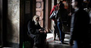 La fabulosa historia del mendigo que donó 5 millones de dólares a la Iglesia La fabulosa historia del mendigo que donó 5 millones de dólares a la Iglesia imagen-4