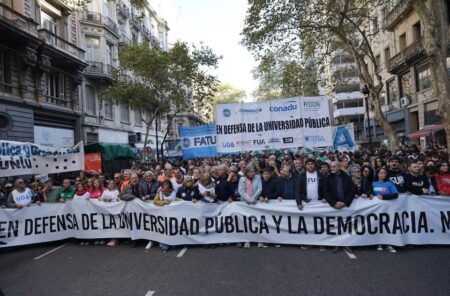 Marcha Federal Universitaria, EN VIVO: cortes, horarios y últimas noticias del reclamo imagen-11