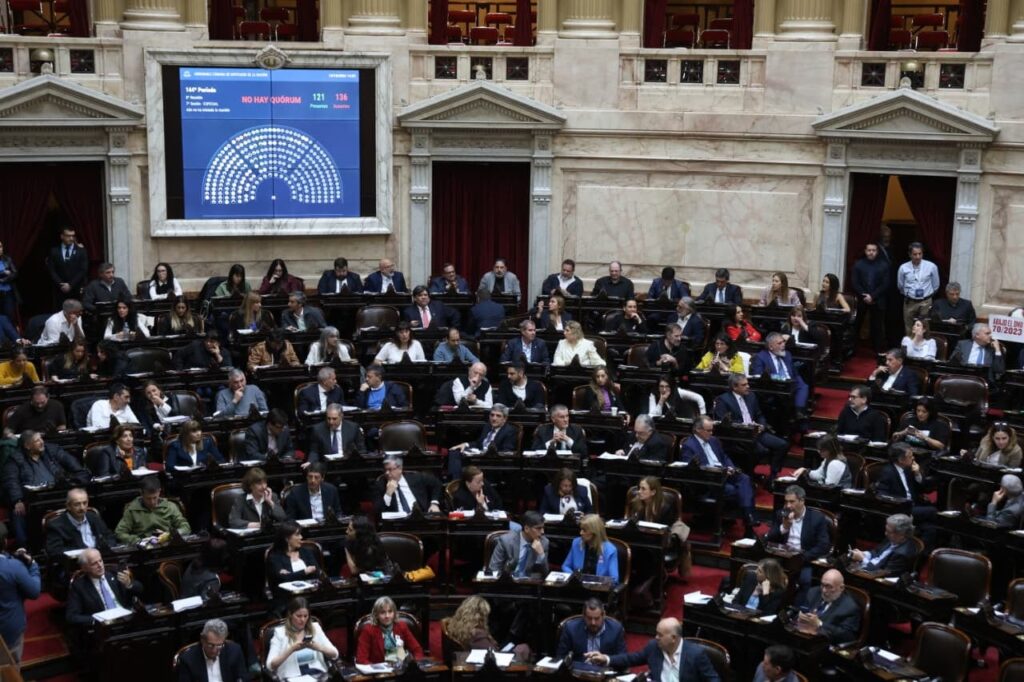 Por falta de quorum, fracasó la sesión convocada por la oposición para voltear el DNU 70/23 de Milei imagen-105