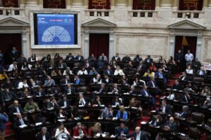Por falta de quorum, fracasó la sesión convocada por la oposición para voltear el DNU 70/23 de Milei imagen-3