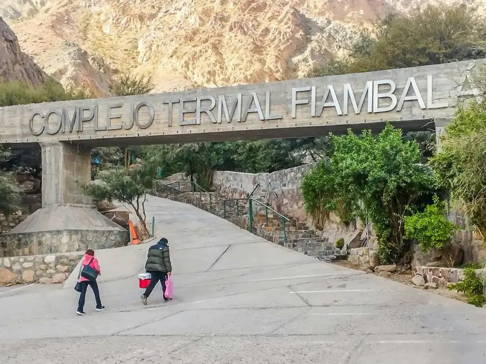 Murió un niño de 10 años tras resultar infectado por una ameba “comecerebros” en aguas termales imagen-105