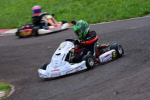 Karting: entre la lluvia y el sol comenzó la 7ma fecha del Campeonato Misionero imagen-1
